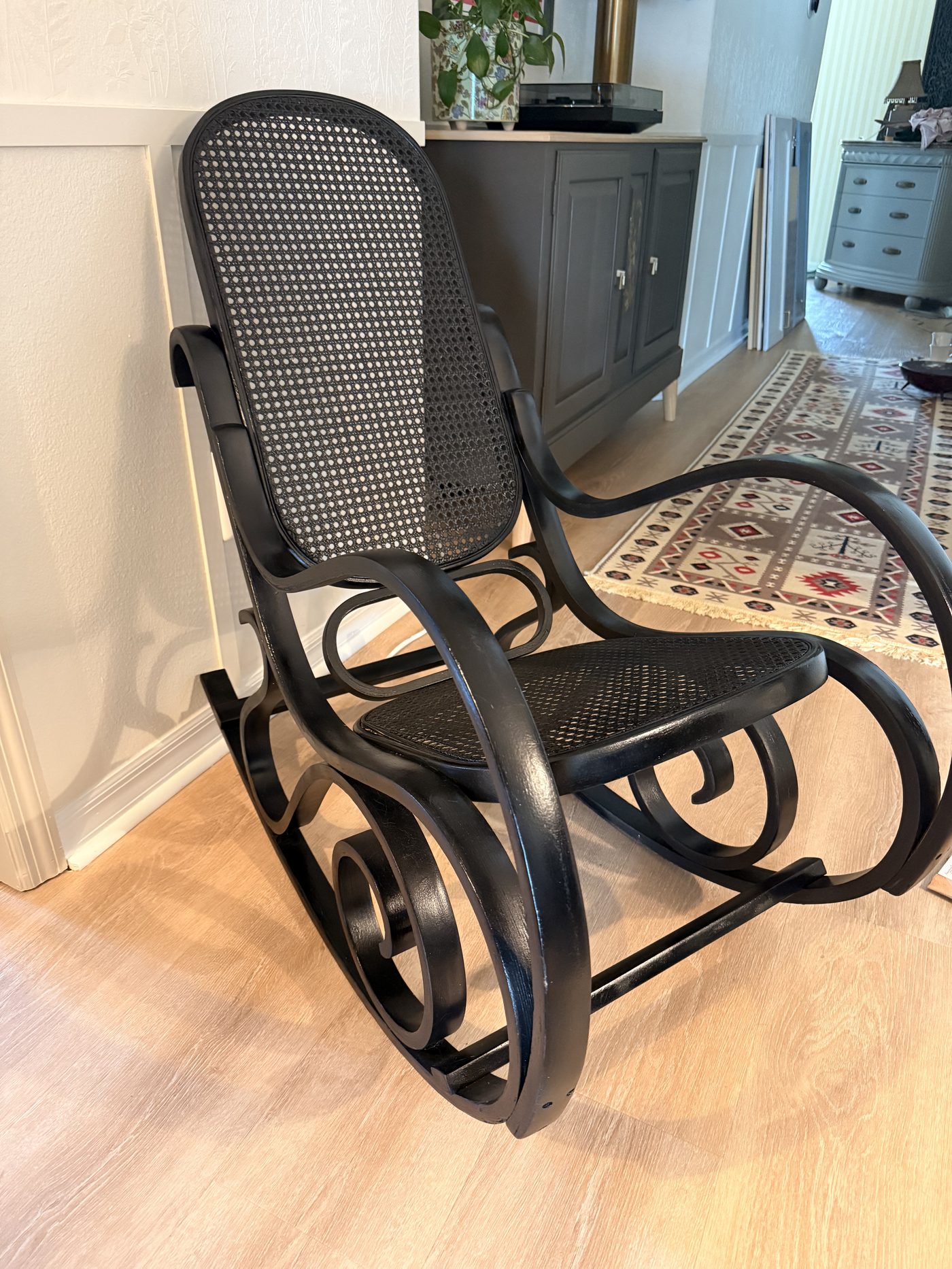 Bentwood Rocking Chair in Black