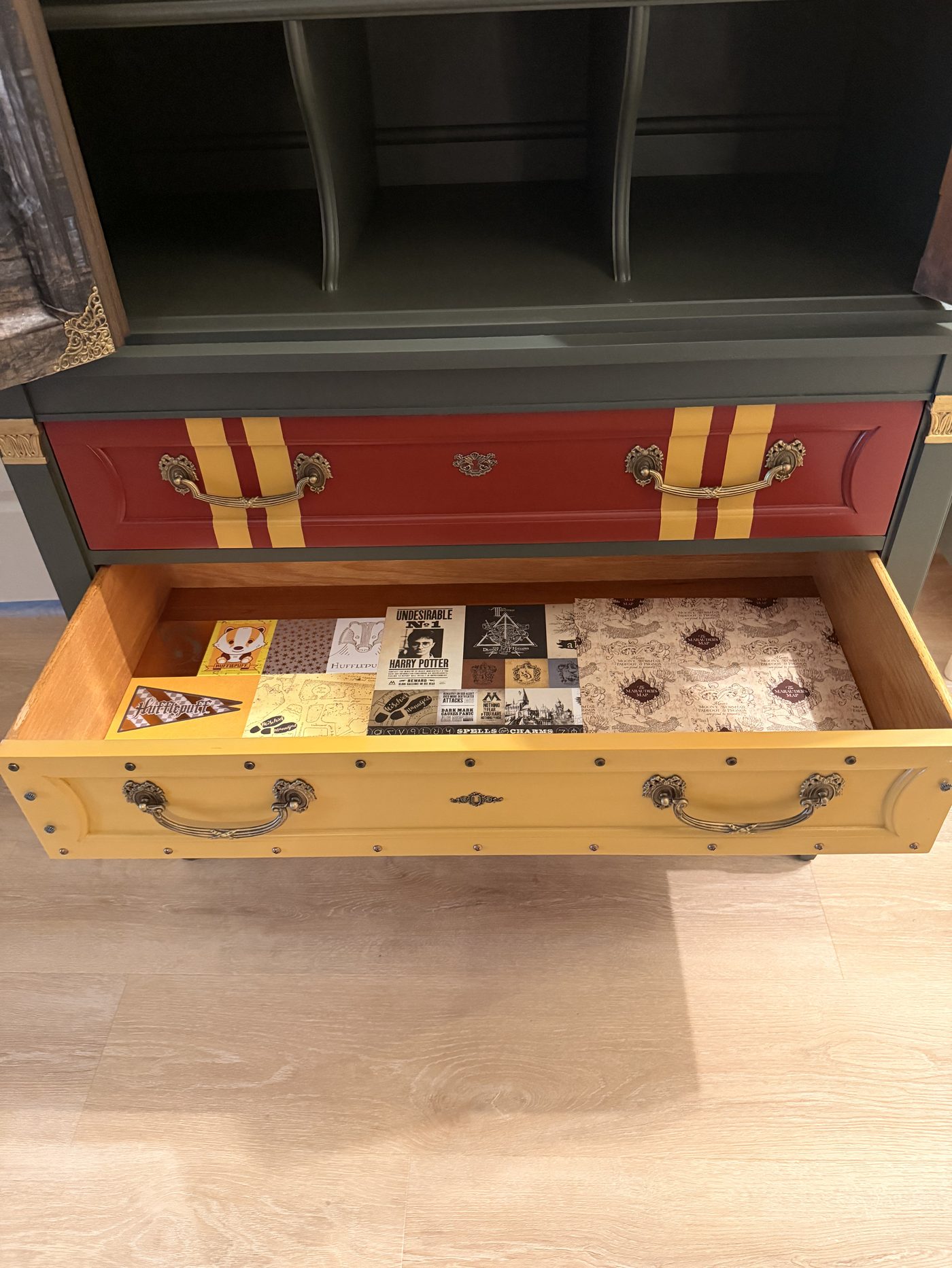 Drawer interior detail